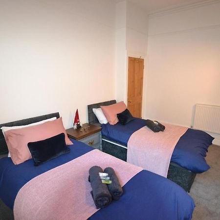 Mayflower 2 Bed Boutique Apartment - Stayseekers Salisbury Bagian luar foto