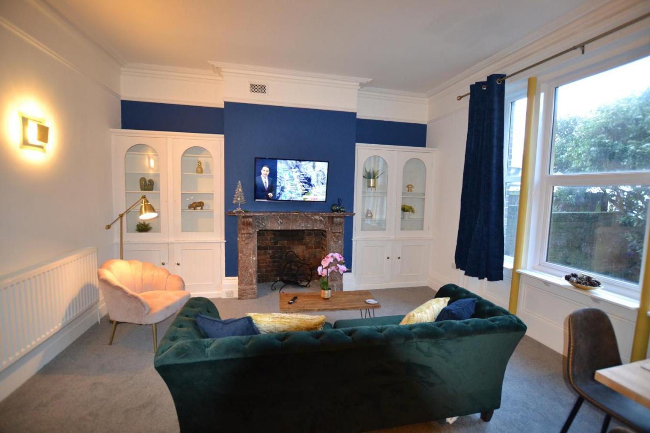 Mayflower 2 Bed Boutique Apartment - Stayseekers Salisbury Bagian luar foto