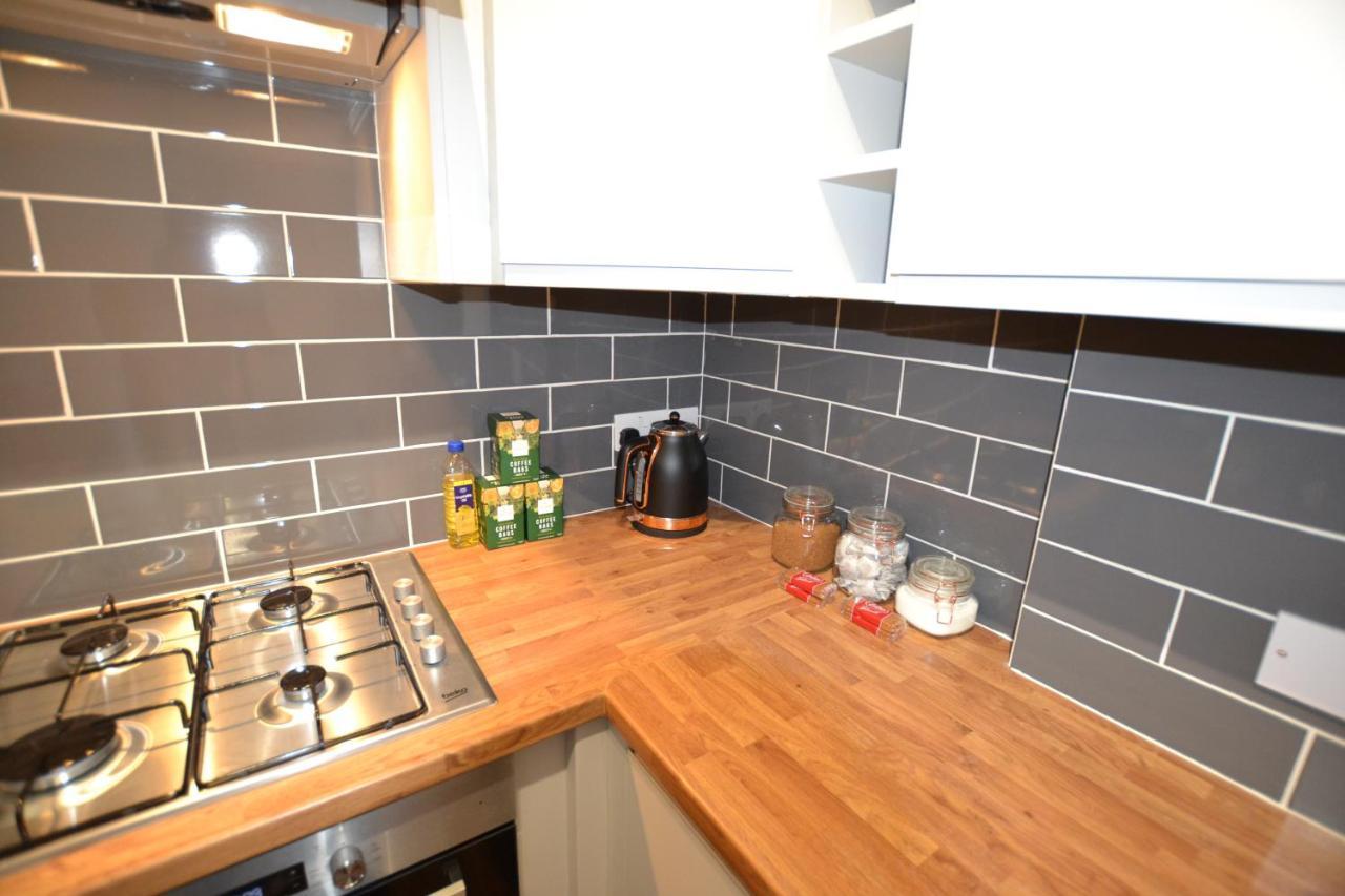 Mayflower 2 Bed Boutique Apartment - Stayseekers Salisbury Bagian luar foto